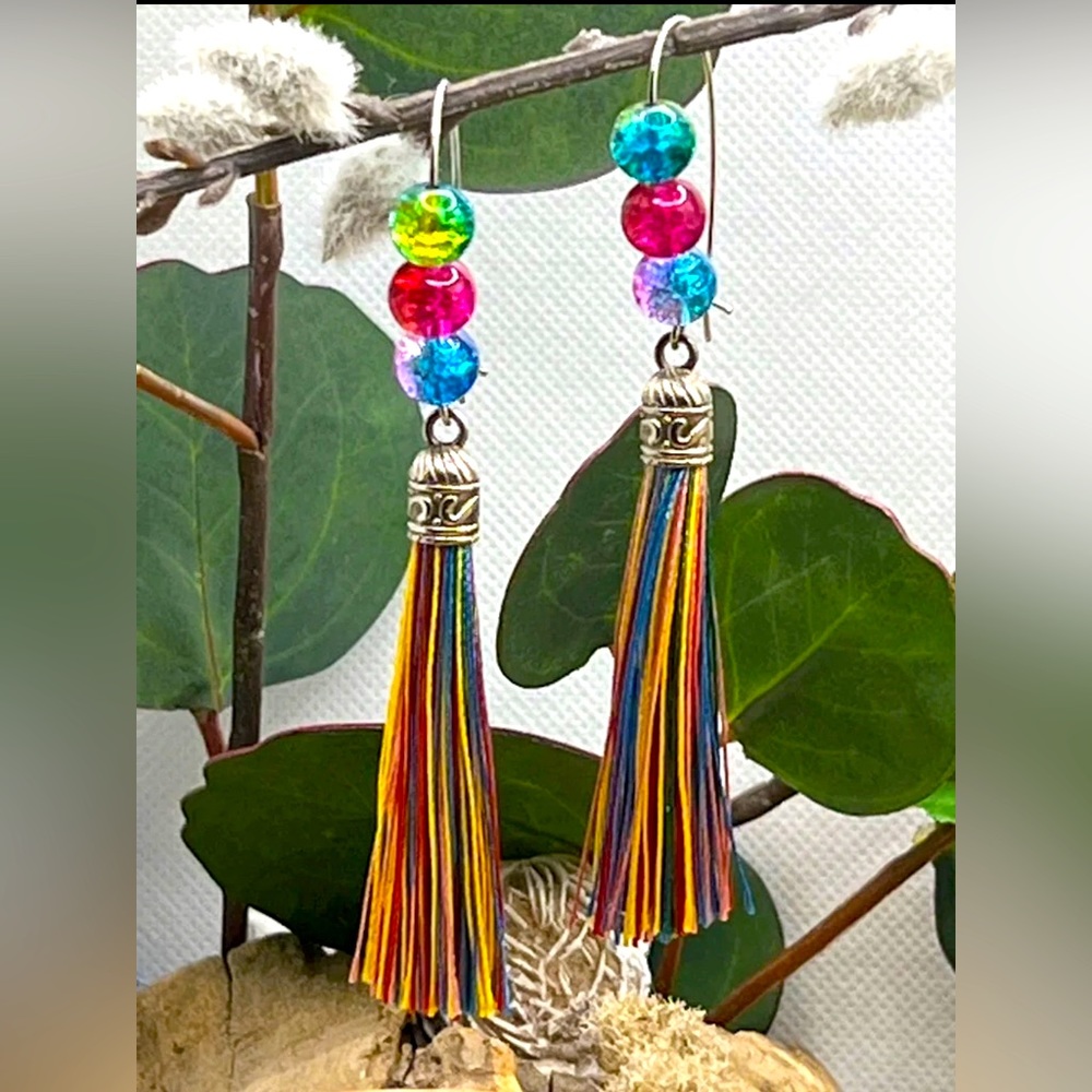 Multicolored ombré crackle beads/multicolored tassels earrings